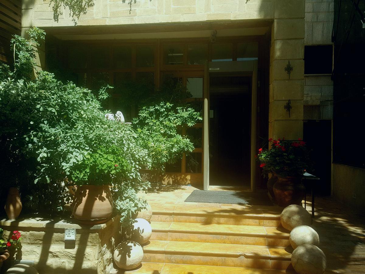 Hisham Hotel Amman Buitenkant foto